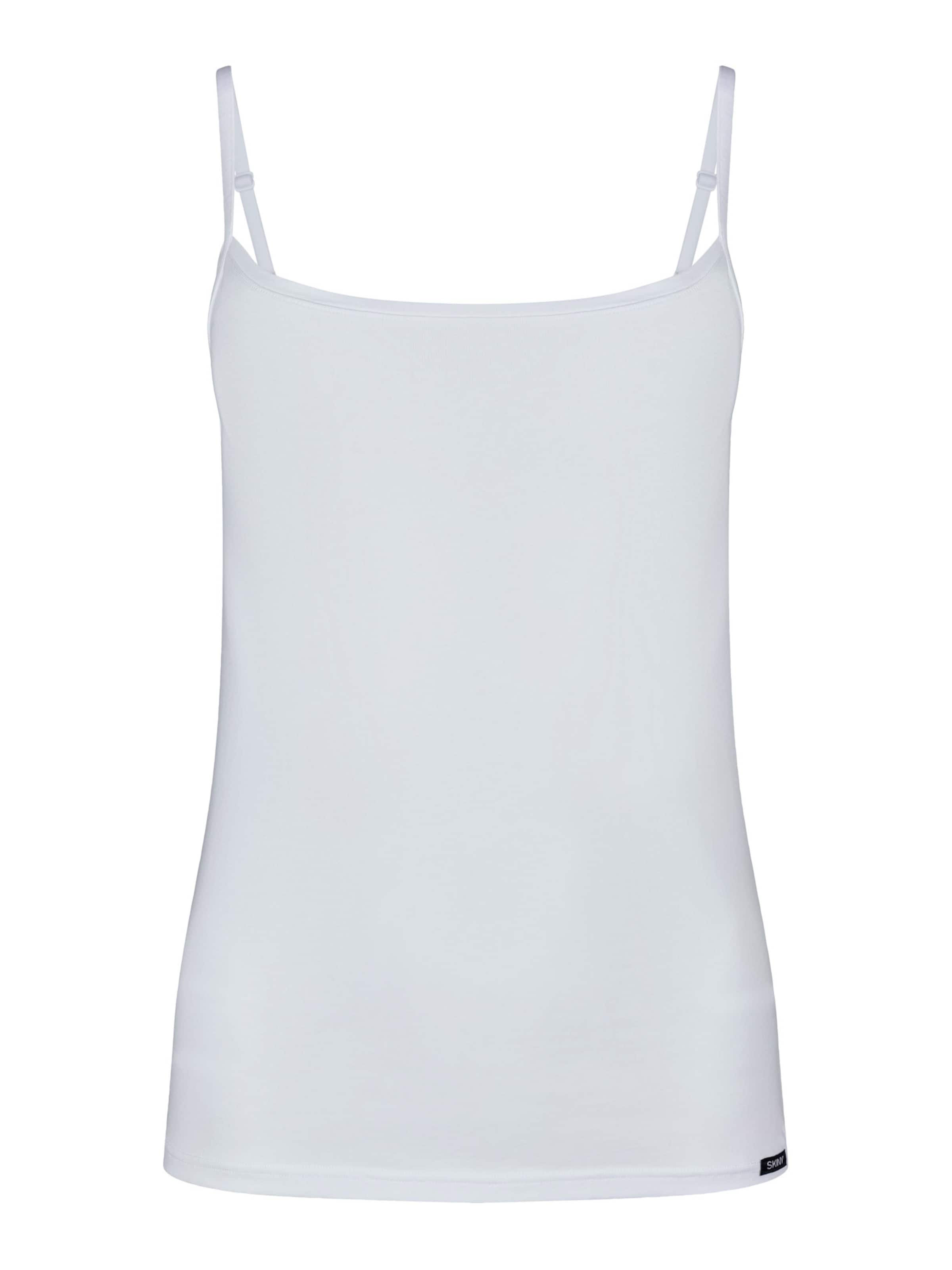 Skiny Undershirt in White: front