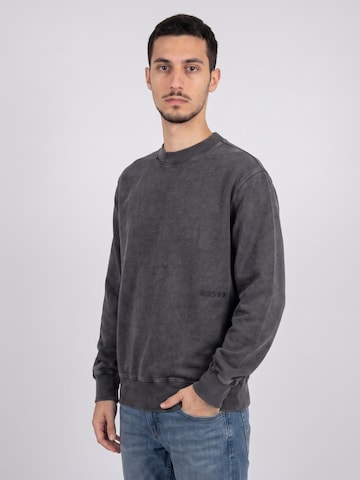 EDWIN Sweatshirt 'Axiom'‌‌‌ in Grau