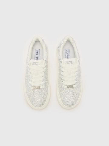 STEVE MADDEN Madalad ketsid 'Globes', värv valge