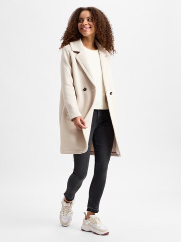 RINO & PELLE Between-seasons coat 'Danja' in Beige: front