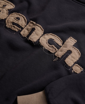 Sweat-shirt 'Bench x Superdry & Co' BENCH en gris
