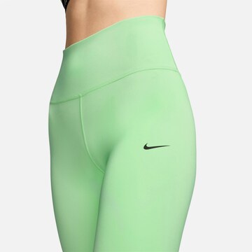 Skinny Pantalon de sport 'ONE' NIKE en vert