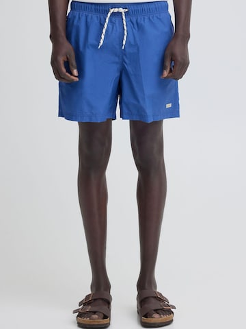 BLEND - Calções de banho ' BHRoberti ' em azul: frente