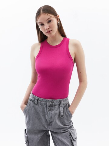 OXXO Top in Pink: front