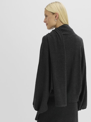 Pullover di bonprix in grigio