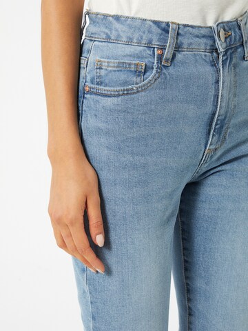 Cotton On Slimfit Mom Jeans in Blau