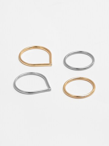 Anello di Pull&Bear in oro