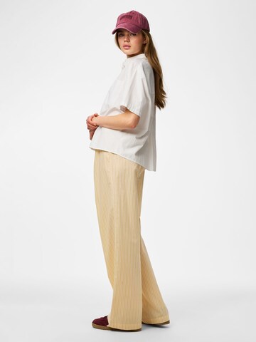 PIECES Wide Leg Bukser 'PCApril HW' i gul