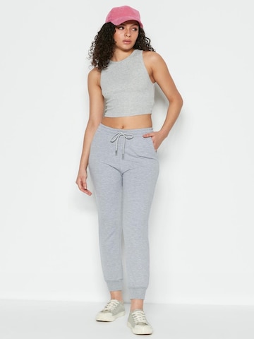 C&City Tapered Trousers in Grey