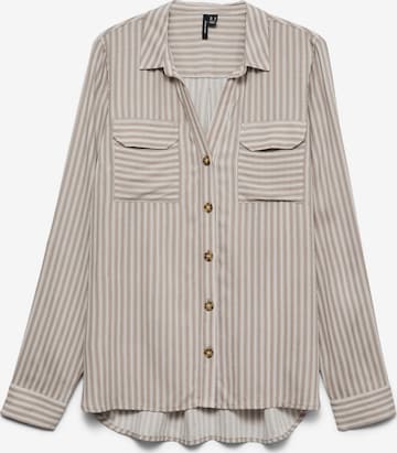 Chemisier 'VMBumpy' Vero Moda Curve en gris : devant