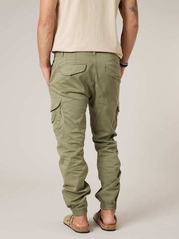 Effilé Pantalon cargo 'Garden' Deeluxe en vert