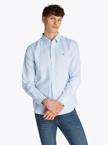 TOMMY HILFIGER Klasický střih Košile – modrá: přední strana