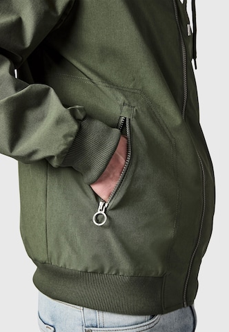 Geacă funcțională 'Stuartt Summer Youmodo' de la Ragwear pe verde