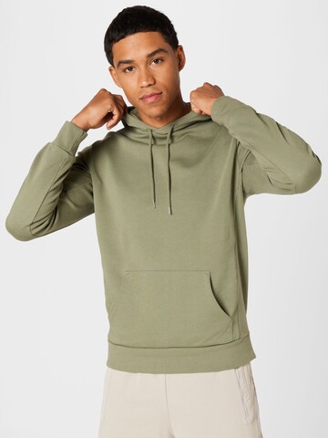 By Garment Makers Sweatshirt in Groen: voorkant