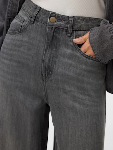 VERO MODA Loosefit Jeans '10348180' i grå