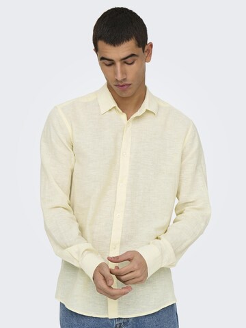 Only & Sons - Ajuste estrecho Camisa 'ONSCaiden' en amarillo