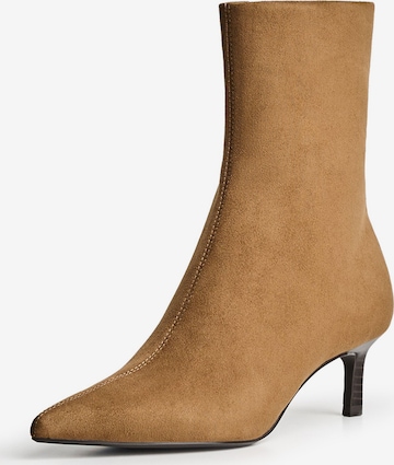 Bottines Bershka en marron : devant
