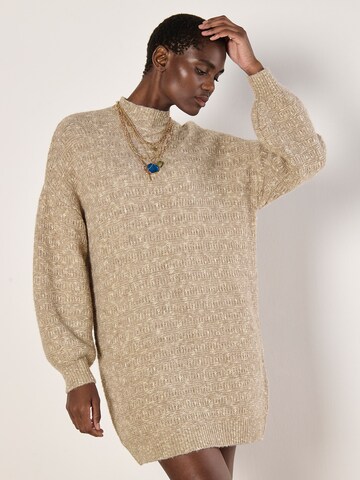 Robes en maille Apricot en beige