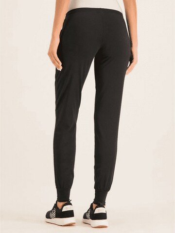 Tuta da jogging di Emporio Armani in nero