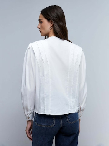 Scalpers Blouse in White