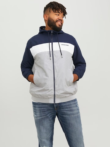 Jack & Jones Plus - Chaqueta de entretiempo en azul: frente