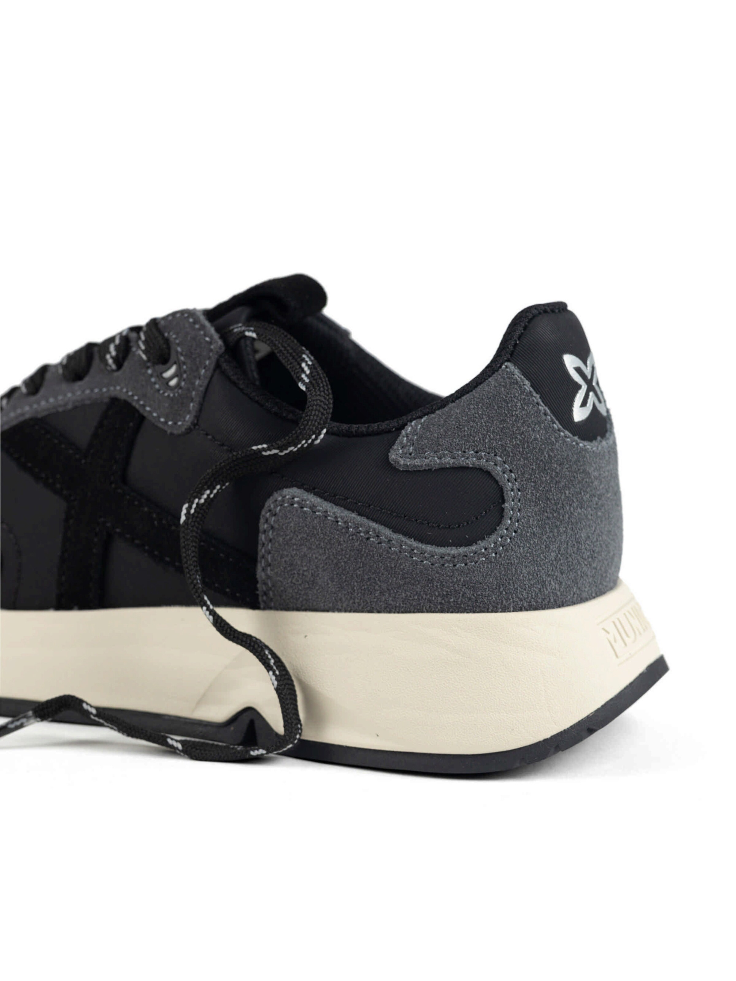 MUNICH Sneakersy niskie 'Mamba' w kolorze czarny