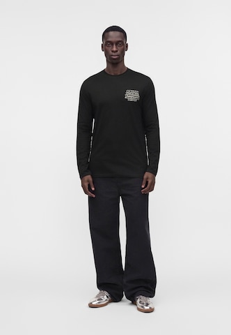 GUESS - Camiseta en negro