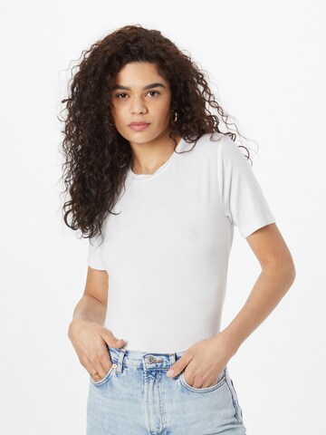 T-shirt 'Damy' Gestuz en blanc : devant