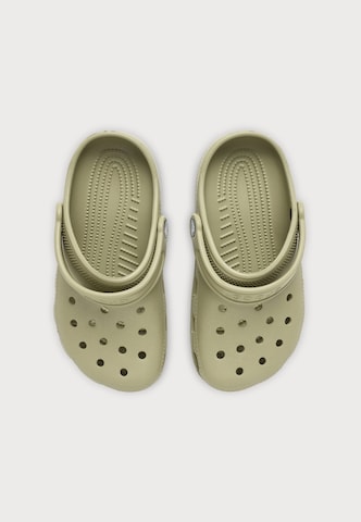 Pantofi deschiși 'Classic' de la Crocs pe verde