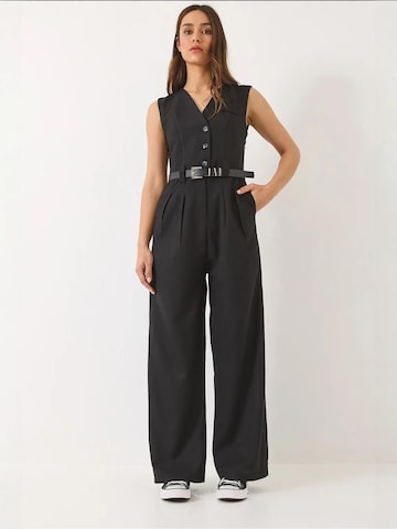 Bianco Lucci - Macacões em preto: frente