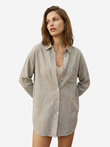 My fashion Blouse in Grey: front