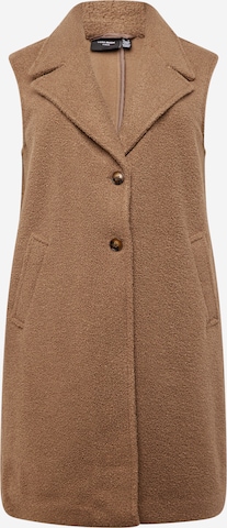 Gilet 'SALLY' Vero Moda Curve en marron : devant