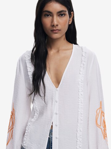 Chemisier Desigual en blanc