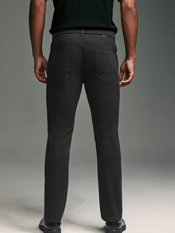 Coupe slim Pantalon Next en noir