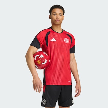 ADIDAS PERFORMANCE - Camiseta de fútbol 'Manchester United 26/27 Tiro' en rojo: frente