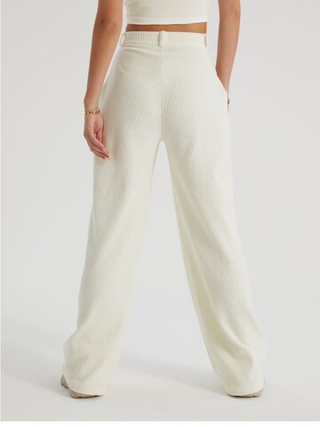 millane Lużny krój Spodnie 'Penelope' w kolorze biały