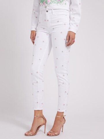 GUESS Skinny Jeans in White: front