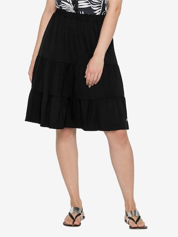 SHEEGO Skirt in Black: front