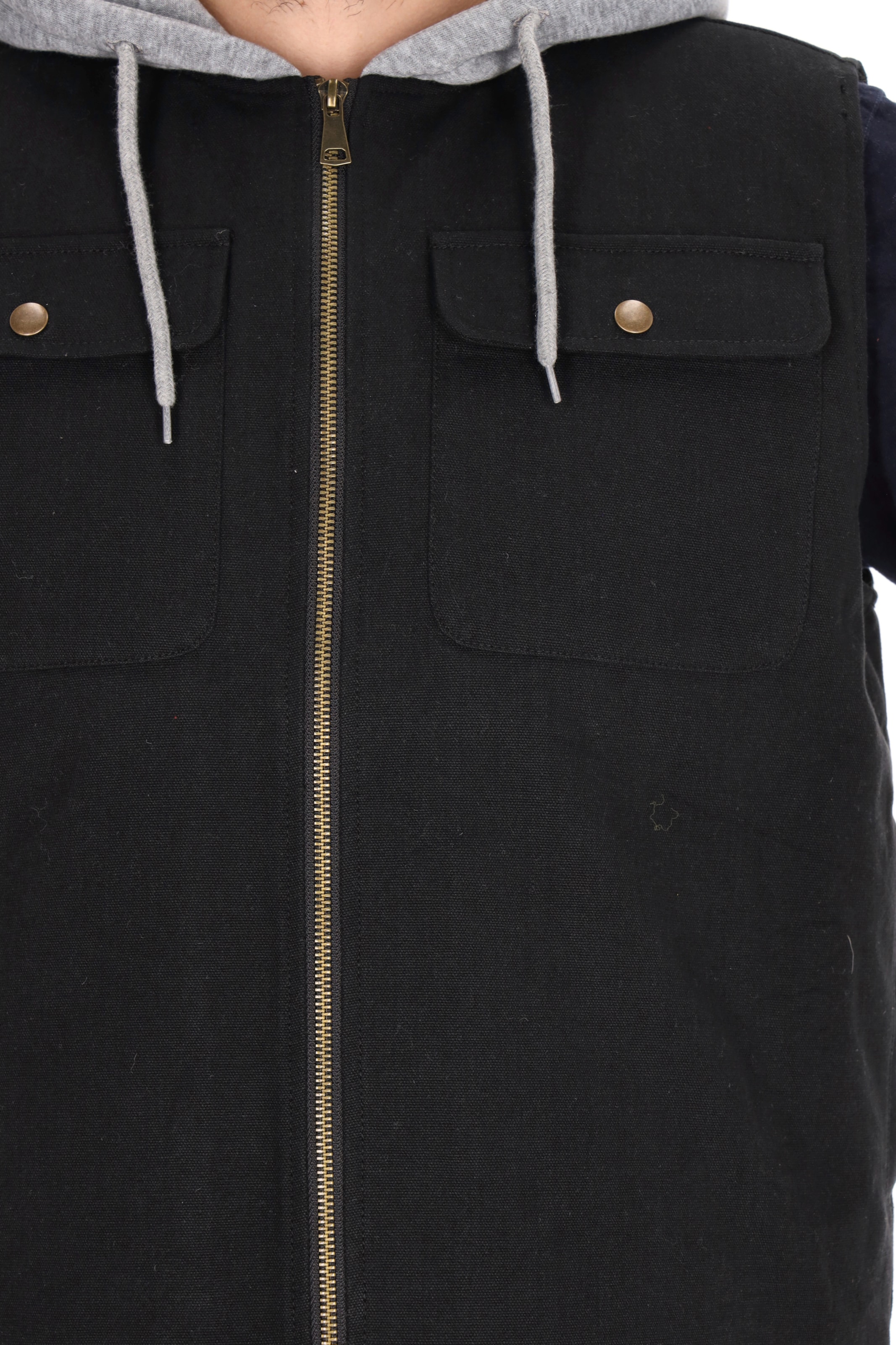 elmwood Vest in Black