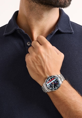 Montre à affichage analogique NAUTICA en argent : devant