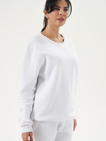 LOUIS LECLER Sweatshirt 'Avery' in Wit