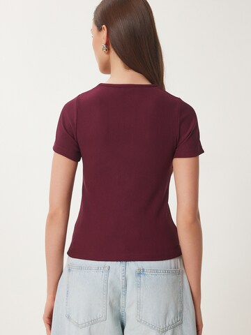 T-shirt Happiness İstanbul en rouge