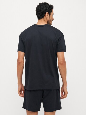 HUGO Pyjama 'GALAXY' in Schwarz