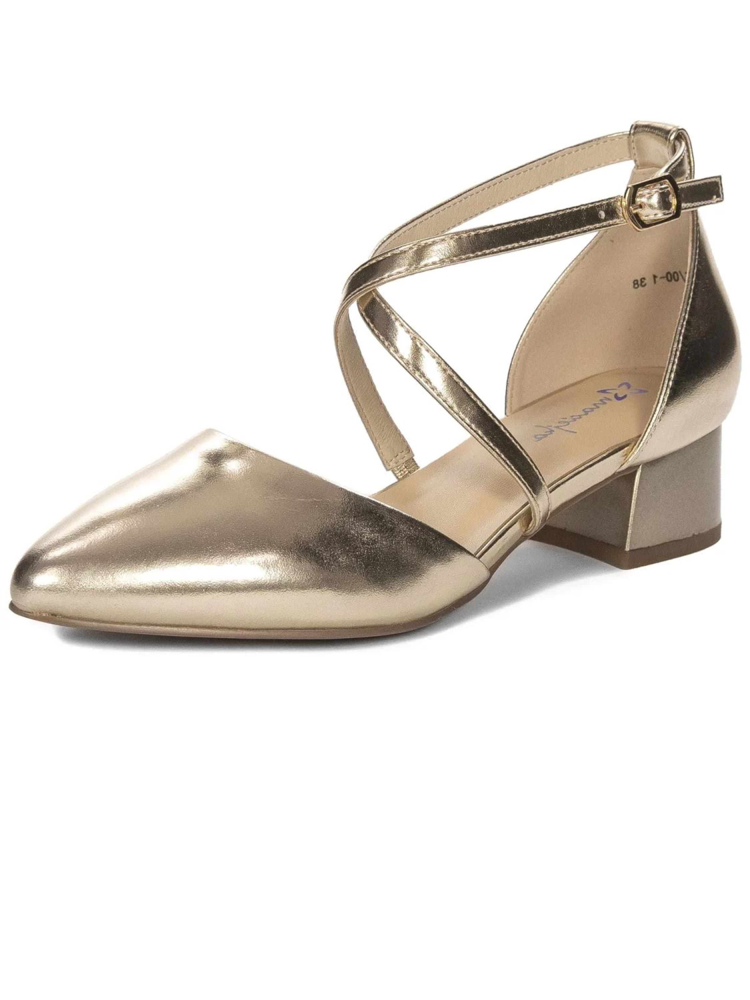 Maciejka Sandals in Gold: front
