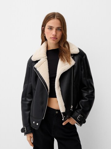 Bershka Přechodná bunda – černá: přední strana