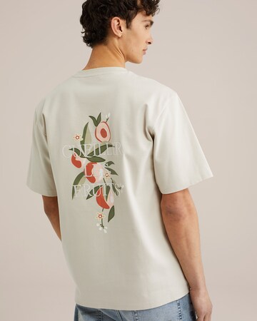 T-Shirt WE Fashion en beige : devant