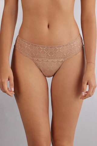 INTIMISSIMI Thong in Beige: front