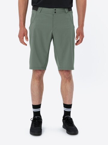 VAUDE Regular Outdoor trousers 'Loamer' in Green: front