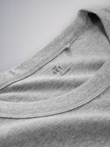 The Set Dress in Mixed colors