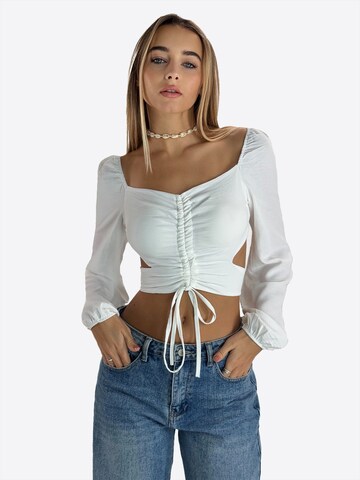 Elara Bluse in Weiß: Vorderseite